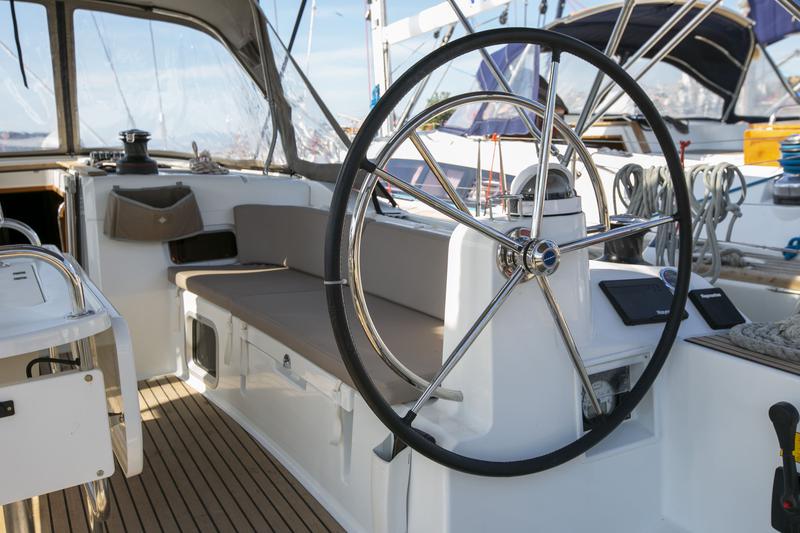 Book yachts online - sailboat - Sun Odyssey 519 -  5 cabs - KALLIROI - rent