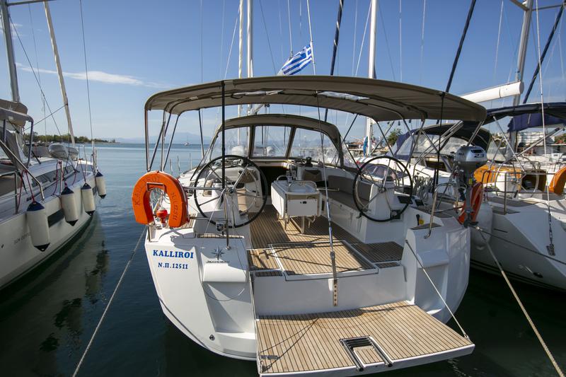 Book yachts online - sailboat - Sun Odyssey 519 -  5 cabs - KALLIROI - rent