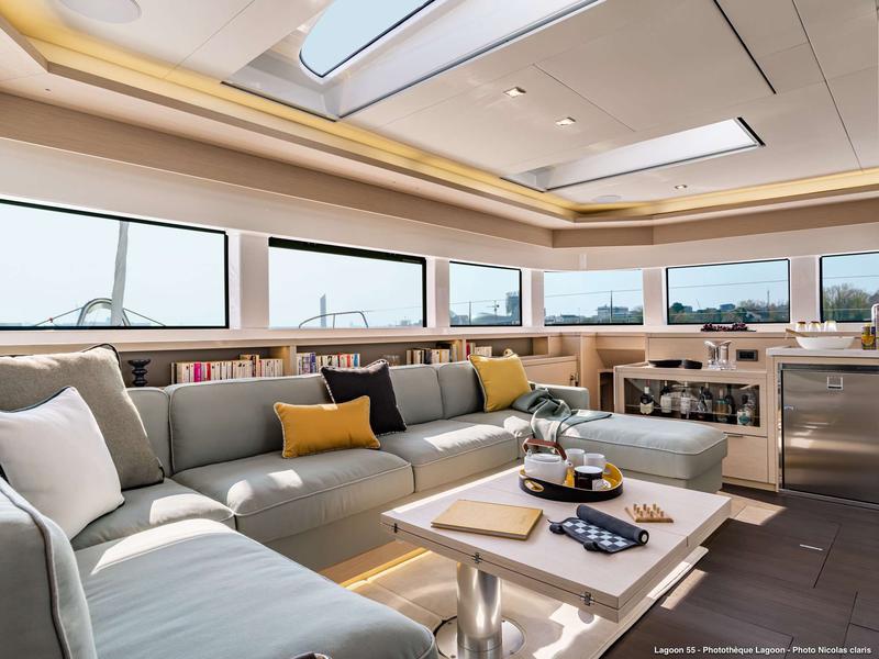 Book yachts online - catamaran - Lagoon 55 - VALIUM 55 - rent