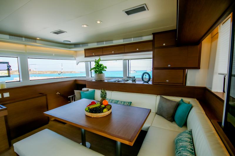Book yachts online - catamaran - Lagoon 52F - VALIUM52 - rent