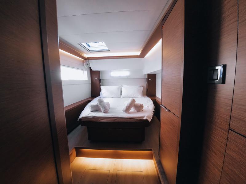 Book yachts online - catamaran - Lagoon 46 - Skippered - KIDEGE - rent