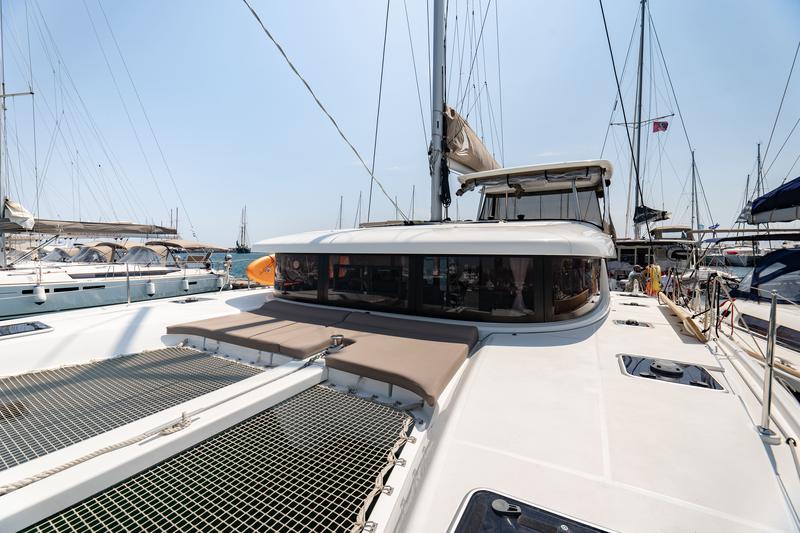 Book yachts online - catamaran - Lagoon 42 (4 dbl / 1 single ) - ANEMI - rent