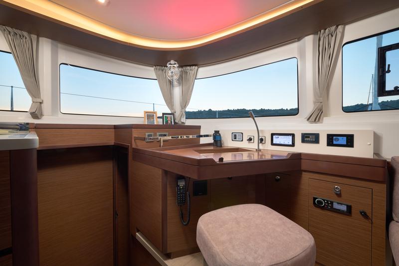Book yachts online - catamaran - Lagoon 46 - BRIGHTER STAR  - rent