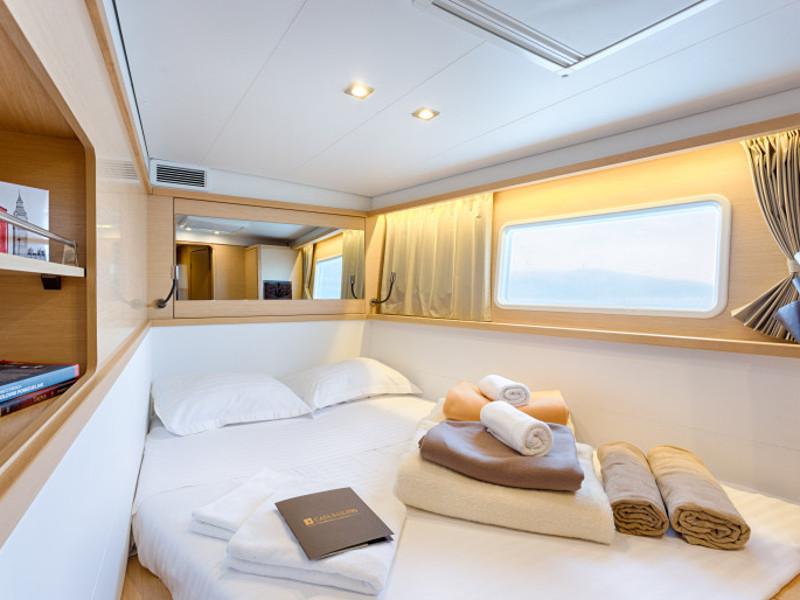 Book yachts online - catamaran - Lagoon 450 F Luxury - METRA  - rent