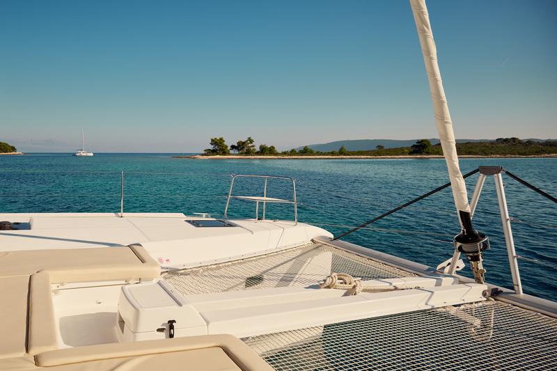 Book yachts online - catamaran - Lagoon 46 - Sensation  - rent