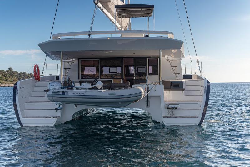 Book yachts online - catamaran - Dufour 48 Catamaran - VAR - rent