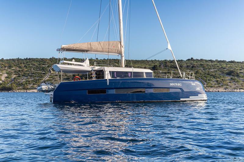 Book yachts online - catamaran - Dufour 48 Catamaran - NOX - rent