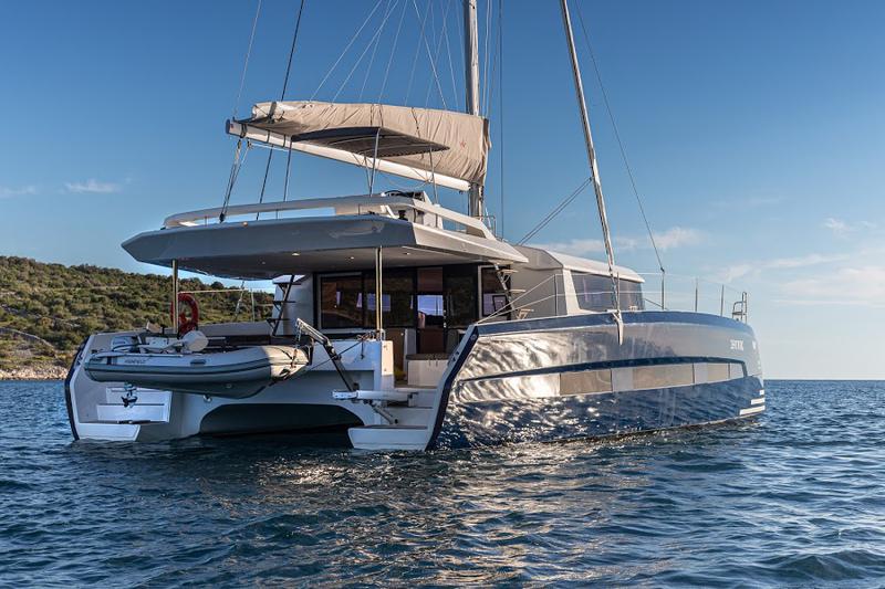 Book yachts online - catamaran - Dufour 48 Catamaran - NOX - rent
