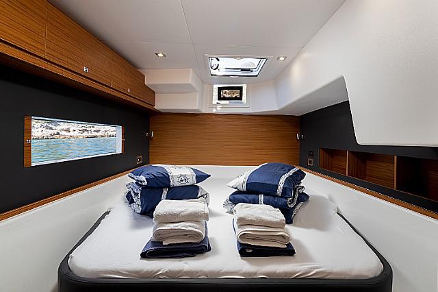 Book yachts online - catamaran - Dufour 48 Catamaran - BRO - rent