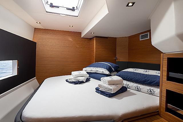 Book yachts online - catamaran - Dufour 48 Catamaran - BRO - rent