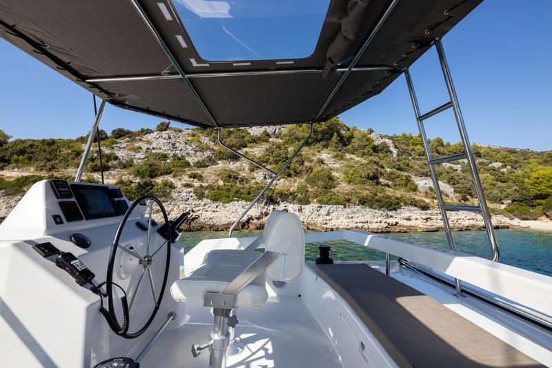 Book yachts online - catamaran - Dufour 48 Catamaran - UNO - rent