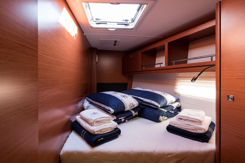 Book yachts online - sailboat - Dufour 56 Exclusive - BAZILIO - rent