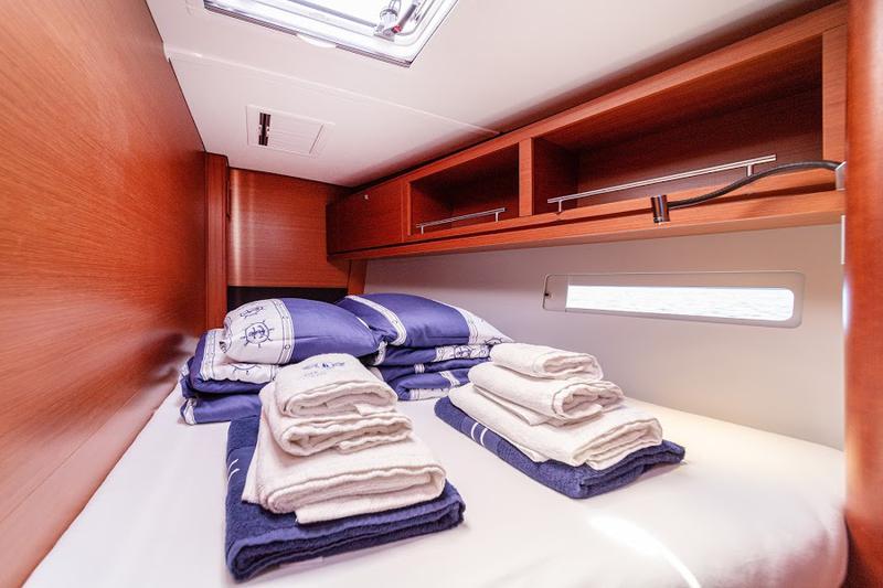Book yachts online - sailboat - Dufour 56 Exclusive - BARMALEY - rent