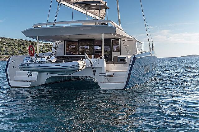 Book yachts online - catamaran - Dufour 48 Catamaran - AVE - rent