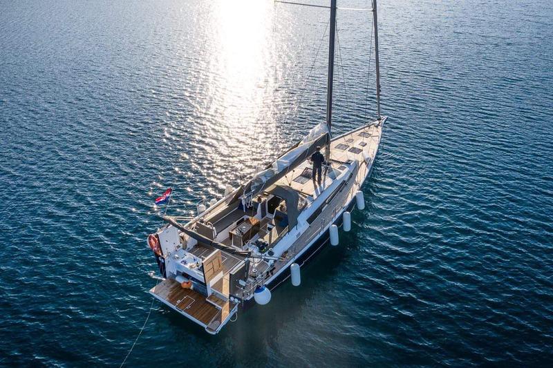 Book yachts online - sailboat - Dufour 560 Grand Large - LETO - rent