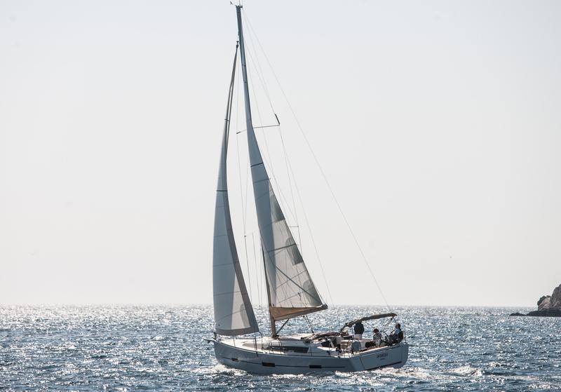 Book yachts online - sailboat - Dufour 412 Grand Large - Jasiequ - rent