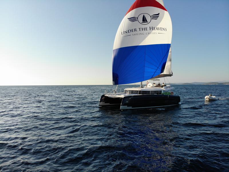Book yachts online - catamaran - Dufour 48 Catamaran - ROY - rent