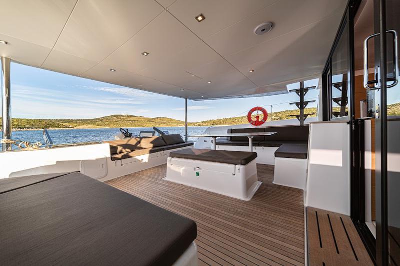 Book yachts online - catamaran - Dufour 48 Catamaran - ROY - rent