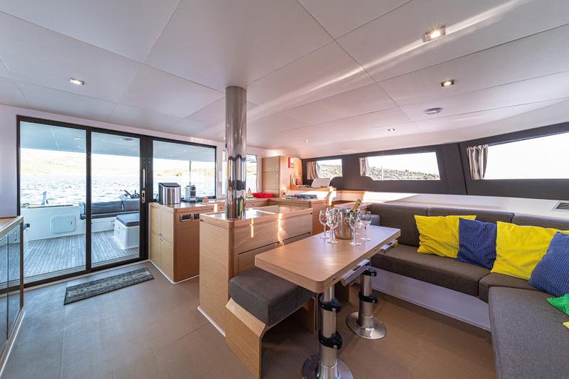 Book yachts online - catamaran - Dufour 48 Catamaran - LER - rent
