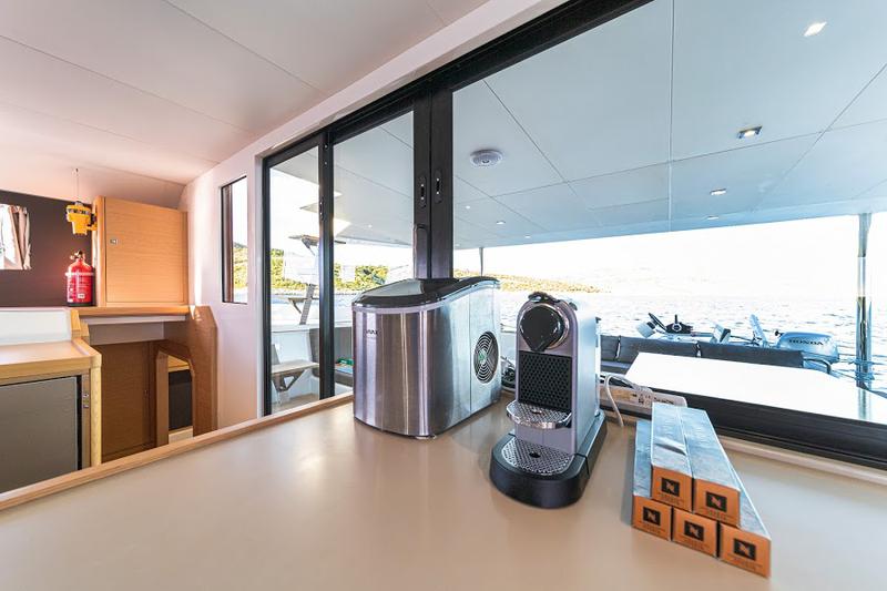 Book yachts online - catamaran - Dufour 48 Catamaran - LER - rent