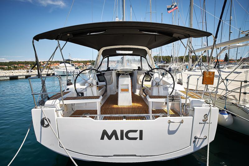 Book yachts online - sailboat - Oceanis 38.1 - Mici - rent
