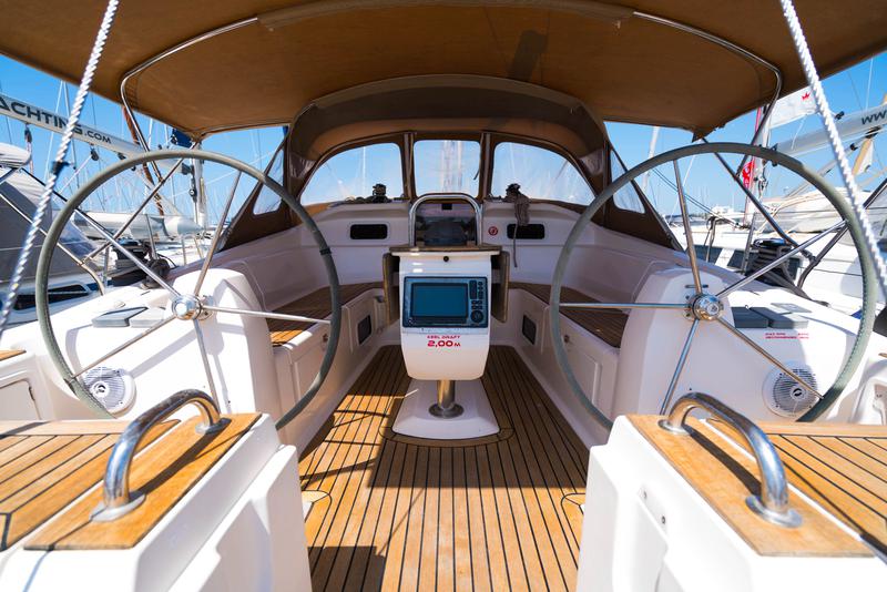Book yachts online - sailboat - Elan 434 Impression - Luka X (sails 2015) - rent