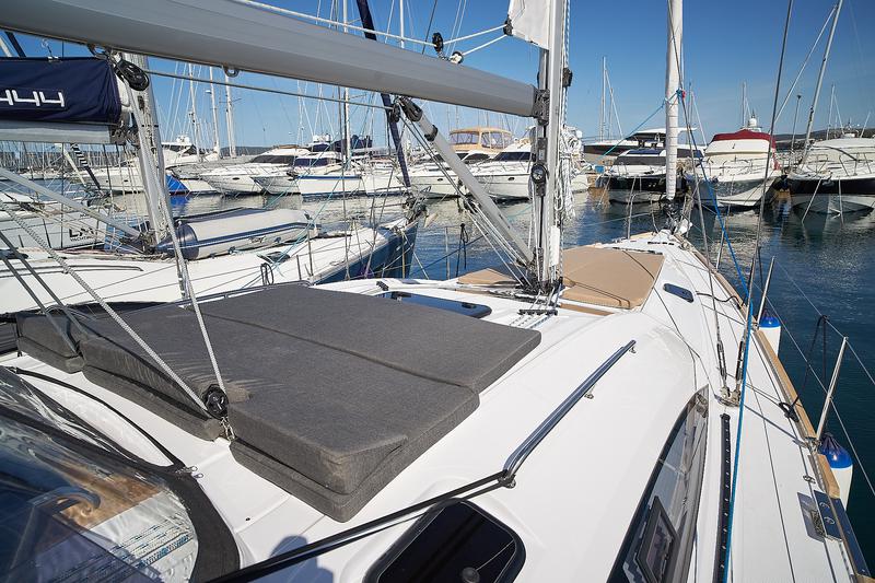 Book yachts online - sailboat - Elan Impression 45.1 - Enya - rent