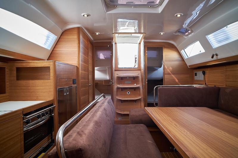 Book yachts online - sailboat - Elan Impression 45.1 - Enya - rent