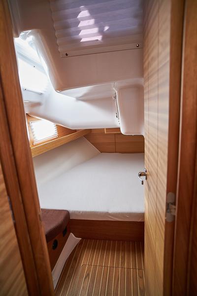 Book yachts online - sailboat - Elan Impression 45.1 - Enya - rent