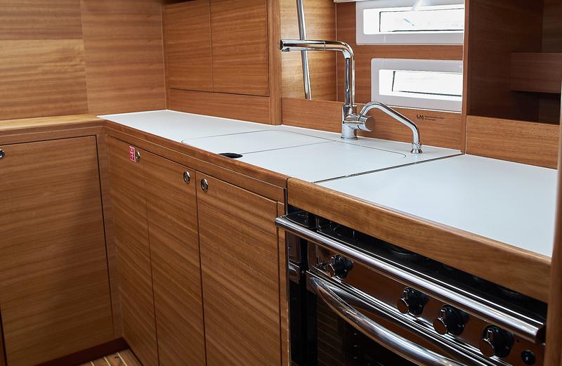 Book yachts online - sailboat - Elan Impression 45.1 - Enya - rent