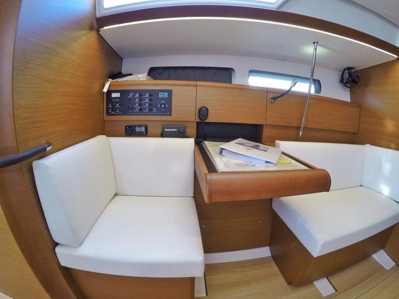 Book yachts online - sailboat - Sun Odyssey 449 - Nina - rent