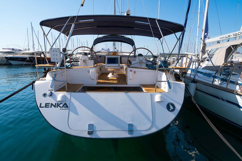 Book yachts online - sailboat - Elan 514 Impression - Lenka (sails 2015) - rent