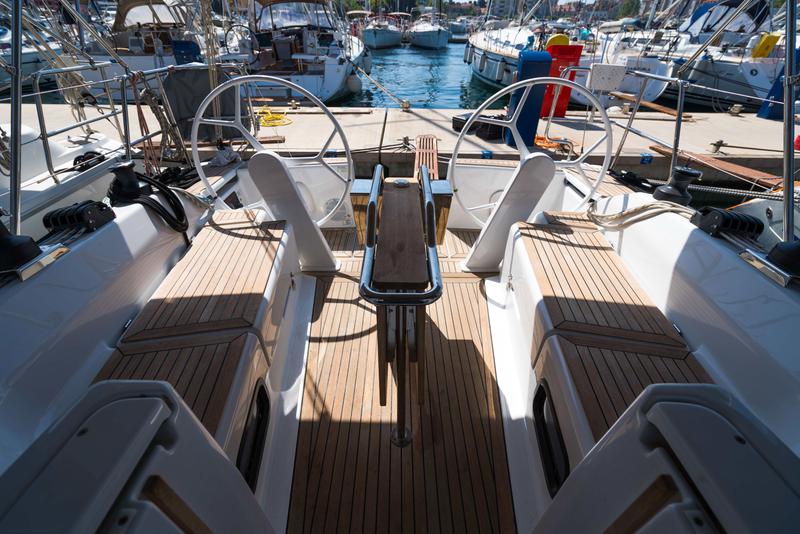 Book yachts online - sailboat - Hanse 345 - Anabella - rent