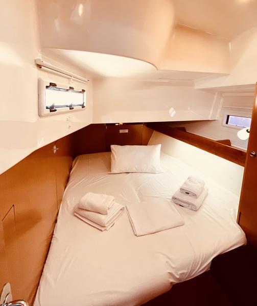 Book yachts online - sailboat - Bavaria Cruiser 45 - Rachelle (Refit 2022) - rent