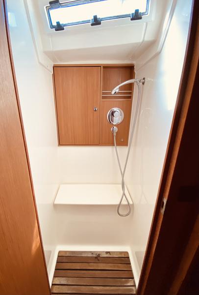 Book yachts online - sailboat - Bavaria Cruiser 45 - Rachelle (Refit 2022) - rent