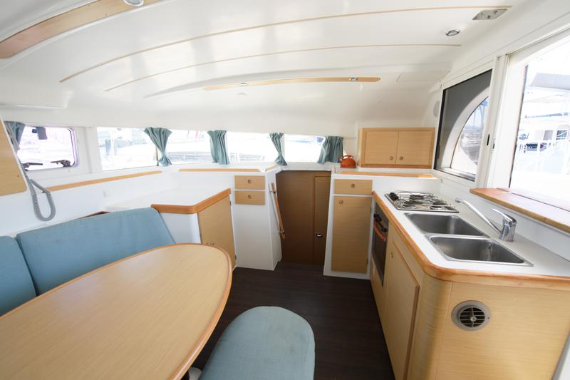 Book yachts online - catamaran - Lagoon 380 S2 - Zen (A/C-Generator) (Rebuilt 2019) - rent