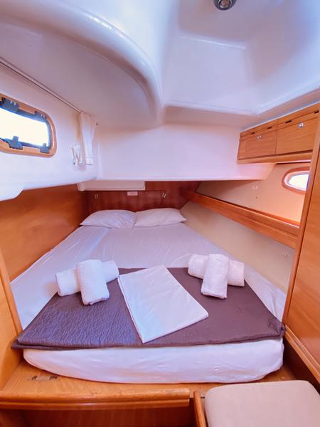 Book yachts online - sailboat - Bavaria 46 Cruiser - Enalia (Refit 2019) - rent