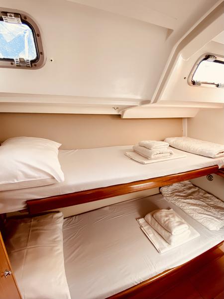 Book yachts online - sailboat - Beneteau Cyclades 50.5 - Christina (Refit 2021) (Pax 12)  - rent