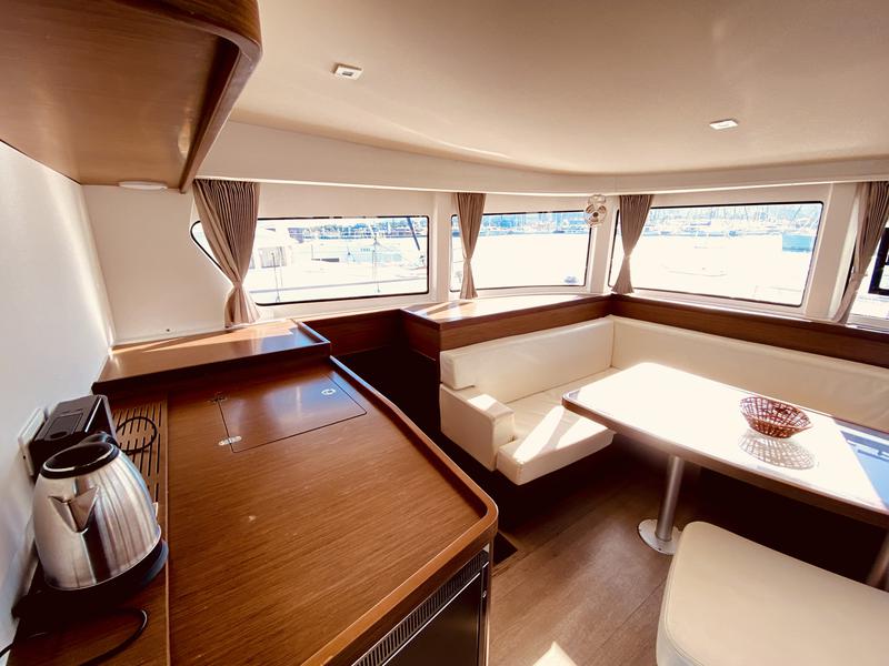Book yachts online - catamaran - Lagoon 42 - Katerina (A/C - Generator) - rent