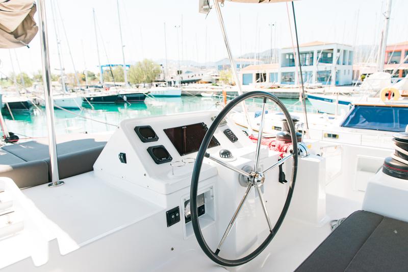 Book yachts online - catamaran - Lagoon 450  Flybridge - Athina (A/C - Generator) (Pax 12) (Rebuilt 2020) - rent