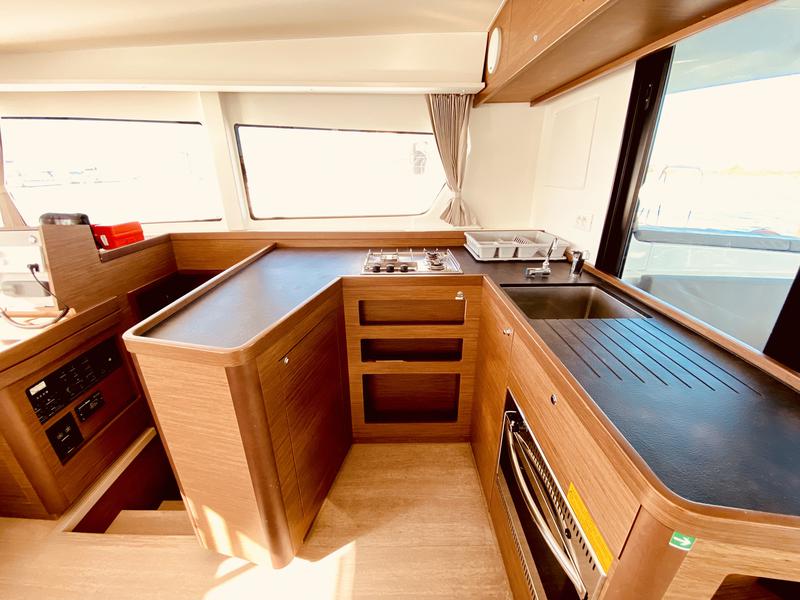 Book yachts online - catamaran - Lagoon 42 - Kaiki (A/C - Generator) - rent