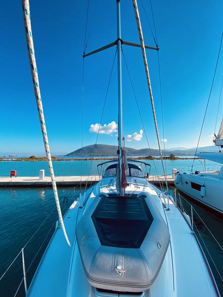 Book yachts online - sailboat - Bavaria 42 Cruiser - Iro (Refit 2019) - rent