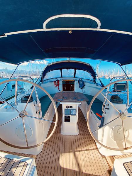 Book yachts online - sailboat - Bavaria 42 Cruiser - Iro (Refit 2019) - rent