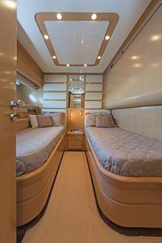 Book yachts online - motorboat - Posillipo Technema 65 - no name - rent
