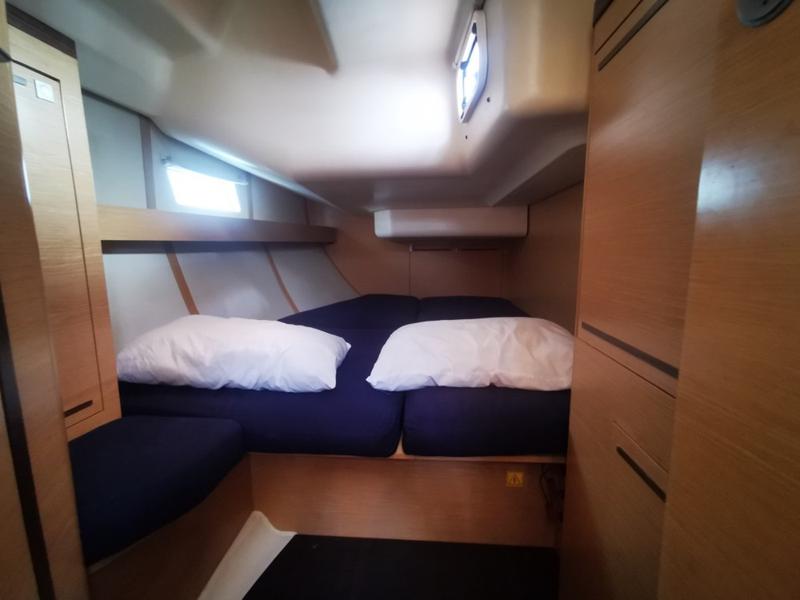 Book yachts online - sailboat - Elan 444 Impression - Okea Iris - rent