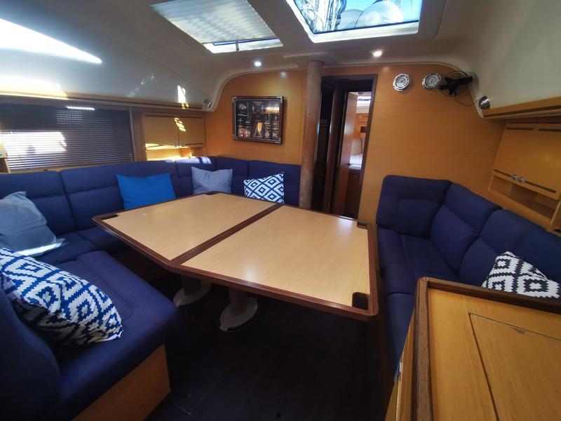 Book yachts online - sailboat - Elan 444 Impression - Okea Iris - rent