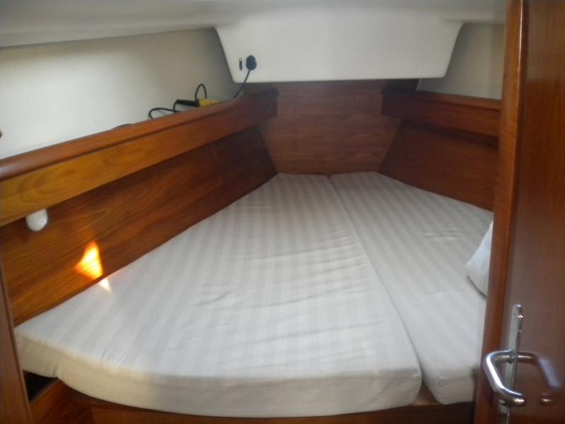 Book yachts online - sailboat - Sun Odyssey 40 - Panic - rent