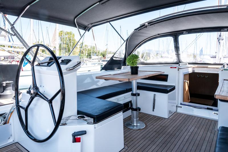 Book yachts online - sailboat - Bavaria C50 - no name - rent
