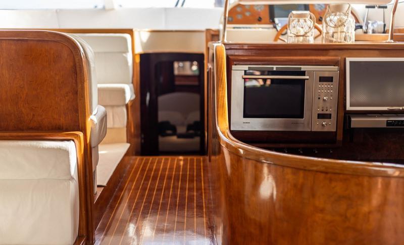 Book yachts online - motorboat - Fairline Squadron 55 - Queen - rent