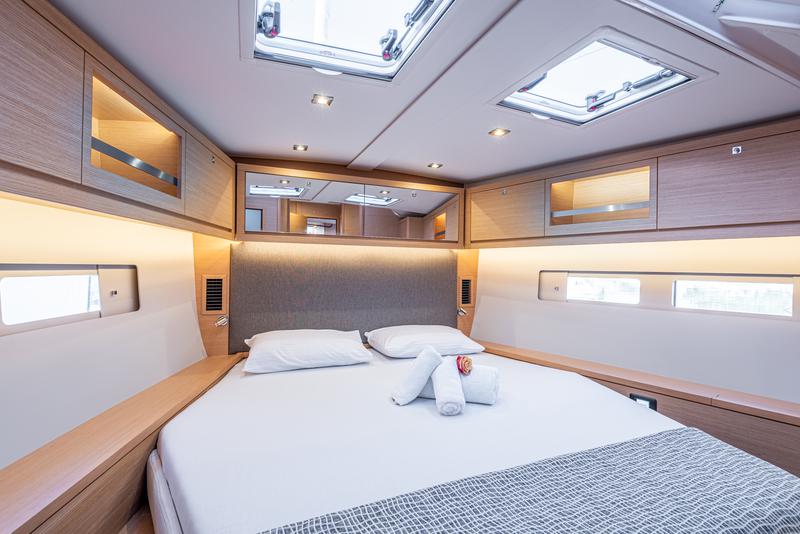 Book yachts online - sailboat - Dufour 530 - Venus - rent